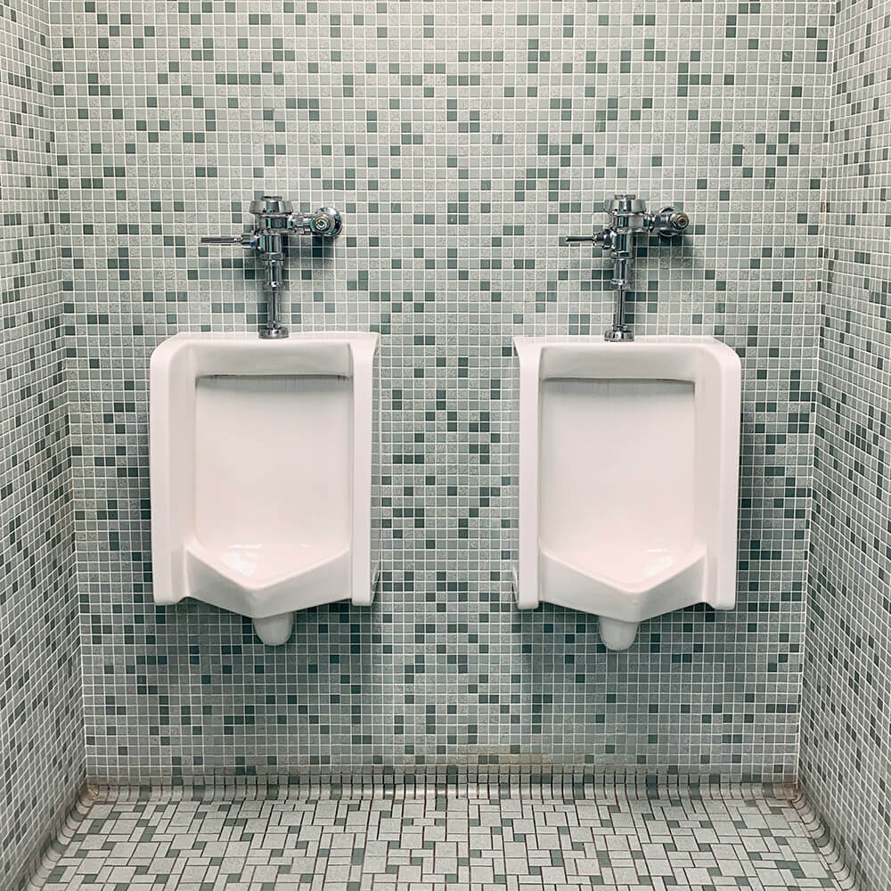 Commercial urinals